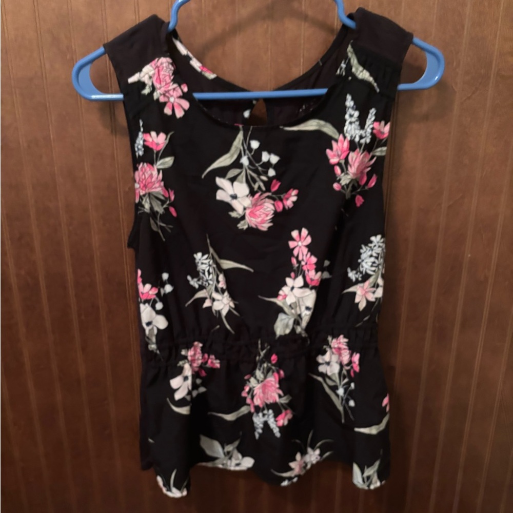 Elegant Floral Tank Top - Black and Pink
